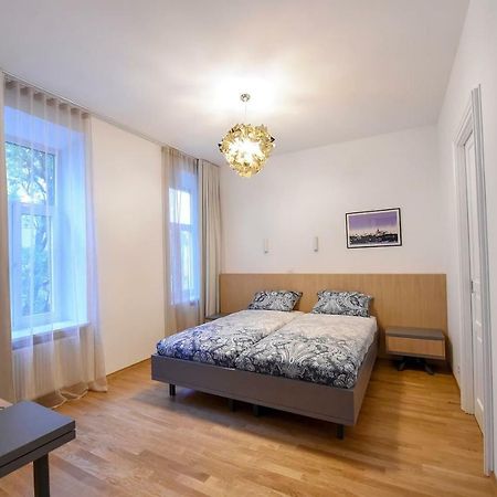 City Centre Chic Apartment Ljubljana 1/4 ภายนอก รูปภาพ